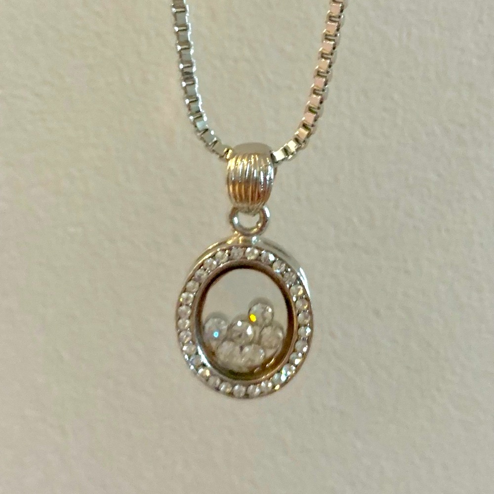 Silver Pendant Necklace with crystals
